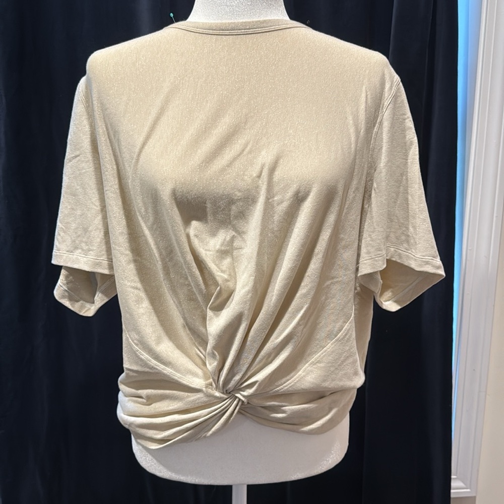 Women’s lululemon metallic top